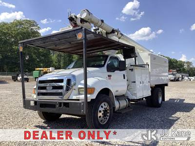 Altec LRV60-E70, 75 ft, Over-Center Elevator Bucket Truck