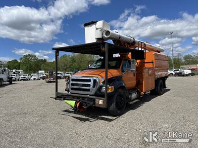 Altec LR760E70, 75 ft, Over-Center Elevator Bucket Truck