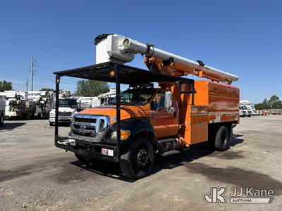 Altec LRV55, 60 ft, Over-Center Bucket Truck