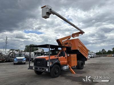 Altec LR7-56, 61 ft, Over-Center Bucket Truck
