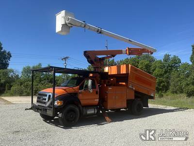 Altec LR760E70, 75 ft, Over-Center Elevator Bucket Truck