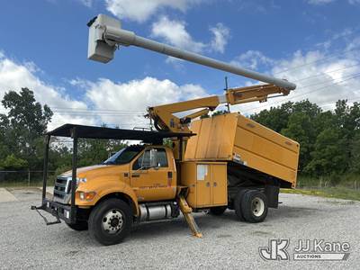 Altec LR7-56, 61 ft, Over-Center Bucket Truck