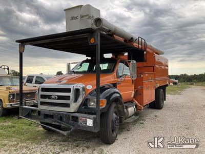 Altec LR760E70, 75 ft, Over-Center Elevator Bucket Truck