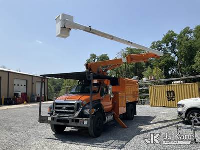 Altec LR756, 41 ft, Over-Center Bucket