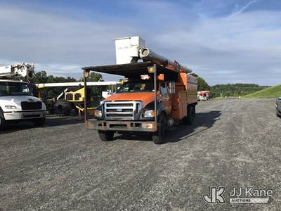 Altec LR760E70, 75 ft, Over-Center Elevator Bucket Truck