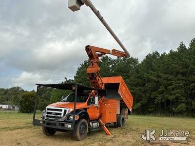 Altec LR760E70, 75 ft, Over-Center Elevator Bucket Truck