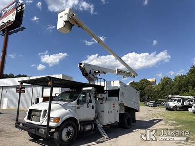 Altec LRV60-E70, 75 ft, Over-Center Bucket Truck