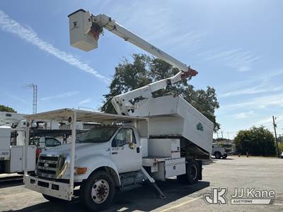Lift-All LSS55-1S, 60 ft, Over-Center Bucket Truck