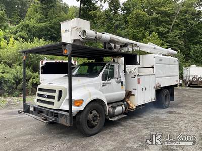 Altec LR760-E70, 75 ft, Over-Center Elevator Bucket Truck