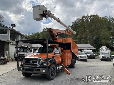 Altec LR760E70, 75 ft, Over-Center Elevator Bucket Truck