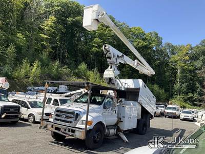 Altec LR760E70, 75 ft, Over-Center Elevator Bucket Truck