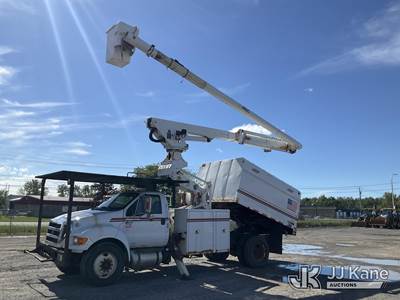 Altec LR760-E70, 75 ft, Over-Center Elevator Bucket Truck