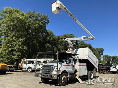 Altec LR760-E70, 75 ft, Over-Center Elevator Bucket Truck