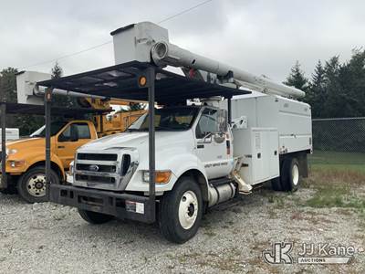 Altec LR760-E70, 75 ft, Over-Center Elevator Bucket Truck