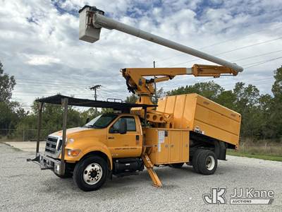 Altec LR760-E70, 75 ft, Over-Center Elevator Bucket Truck