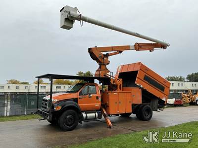 Altec LR760E70, 75 ft, Over-Center Elevator Bucket Truck