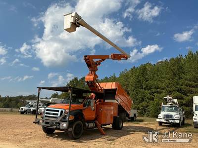 Altec LR760E70, 75 ft, Over-Center Elevator Bucket Truck