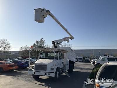 Altec LRV-58, 63 ft, Over-Center Bucket Truck