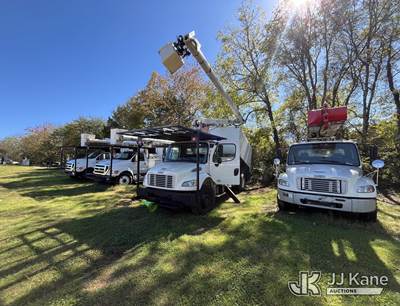 Terex XTPRO56, 61 ft, Over-Center Bucket Truck