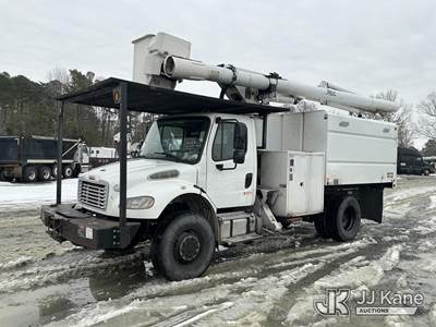 Altec LR756, 61 ft, Over-Center Bucket Truck