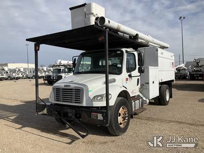 ALTEC LR756, 61 ft, Over-Center Bucket Truck