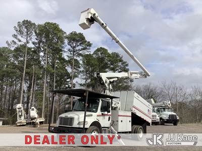 Altec LR760-E70, 75 ft, Over-Center Elevator Bucket Truck