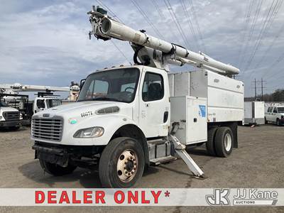 Altec LR756, 61 ft, Over-Center Bucket Truck