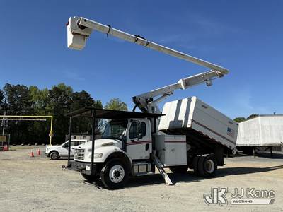 Altec LRV56, 61 ft, Over-Center Bucket Truck