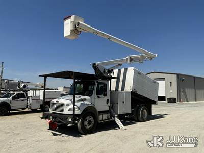 Altec LRV-56, 61 ft, Over-Center Bucket Truck