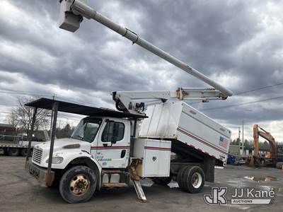 Altec LR758, 63 ft, Over-Center Bucket Truck