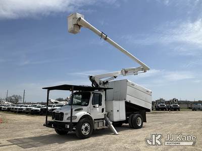 Altec LR756, 61 ft, Over-Center Bucket Truck
