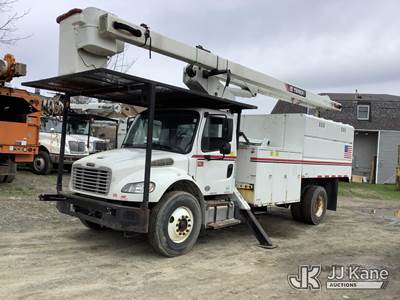 Terex XTPRO-60/70, 75 ft, Over-Center Elevator Bucket Truck