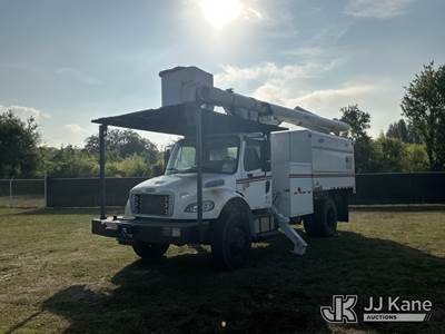 Altec LR756, 61 ft, Over-Center Bucket Truck