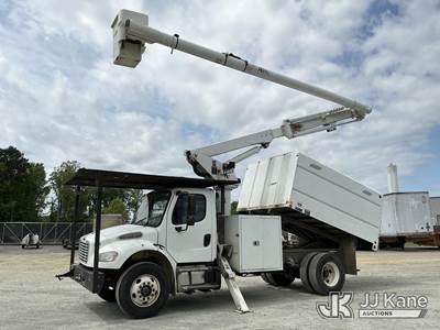 Altec LR756, 60 ft, Over-Center Bucket Truck