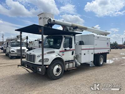 Altec LR760-E70, 75 ft, Over-Center Elevator Bucket Truck