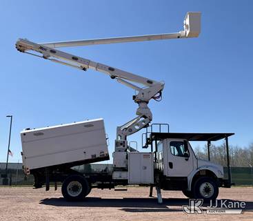 Altec LR760-E70, 75 ft, Over-Center Elevator Bucket Truck