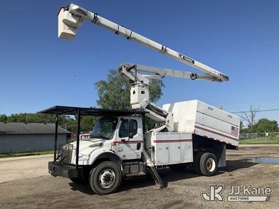 Terex XT PRO 60/70, 75 ft, Over-Center Elevator Bucket Truck