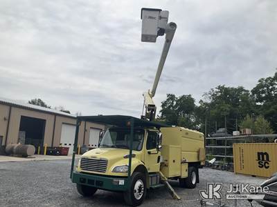 Altec LR760, 65 ft, Over-Center Bucket Truck