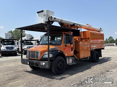 Altec LR760E70, 75 ft, Over-Center Elevator Bucket Truck