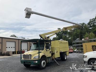 Altec LR760, 65 ft, Over-Center Bucket Truck