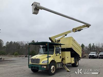 Altec LR760, 65 ft, Over-Center Bucket Truck
