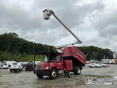 Terex XT PRO 56, 61 ft, Over-Center Bucket Truck