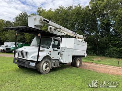 Terex XTPRO56, 61 ft, Over-Center Bucket Truck