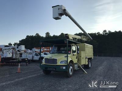 Altec LR760, 65 ft, Over-Center Bucket Truck