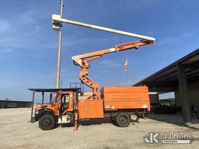 Altec LR760E70HE, 75 ft, Over-Center Elevator Bucket Truck