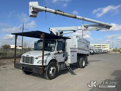Altec LR756, 400 Lb 61 ft, Over-Center Bucket Truck