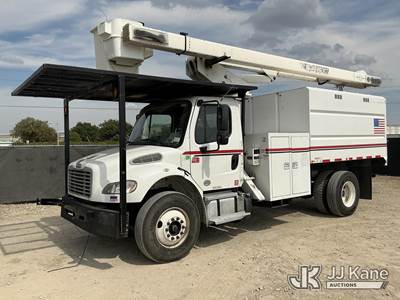 Terex XT PRO 56, 61 ft, Over-Center Bucket Truck