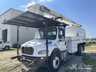 Terex XT PRO 56, 61 ft, Over-Center Bucket Truck