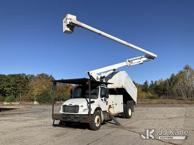 Altec LR760, 65 ft, Over-Center Bucket Truck