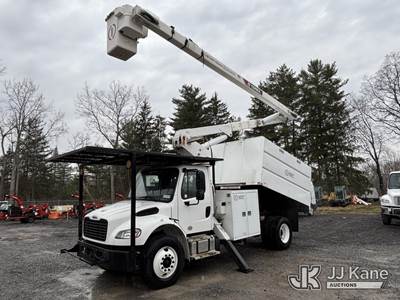 Terex XTPRO56, 61 ft, Over-Center Bucket Truck